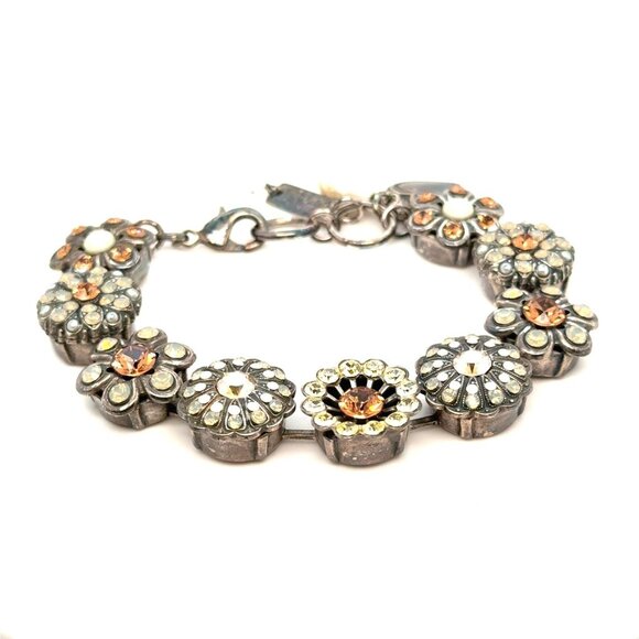 Mariana Flower Bracelet - Picture 2 of 7